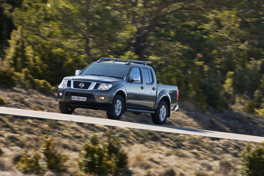  Nissan Navara 2011 года  (фото 18 из 20)
